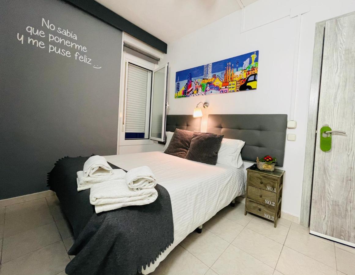 Hostal Lleida บาร์เซโลนา ภายนอก รูปภาพ