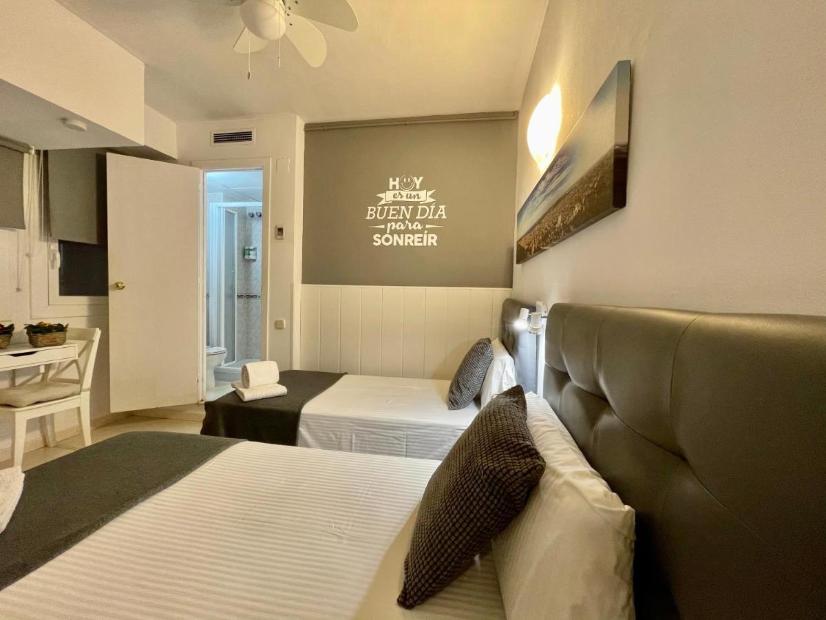 Hostal Lleida บาร์เซโลนา ภายนอก รูปภาพ
