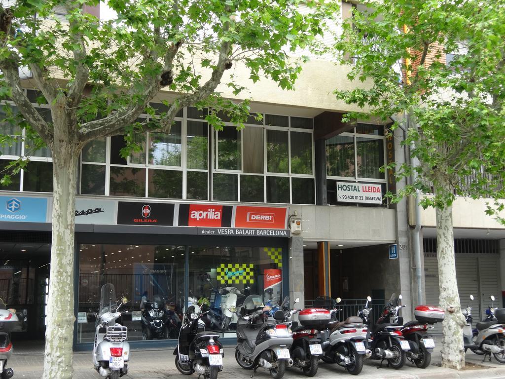 Hostal Lleida บาร์เซโลนา ภายนอก รูปภาพ