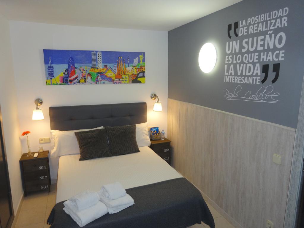 Hostal Lleida บาร์เซโลนา ภายนอก รูปภาพ