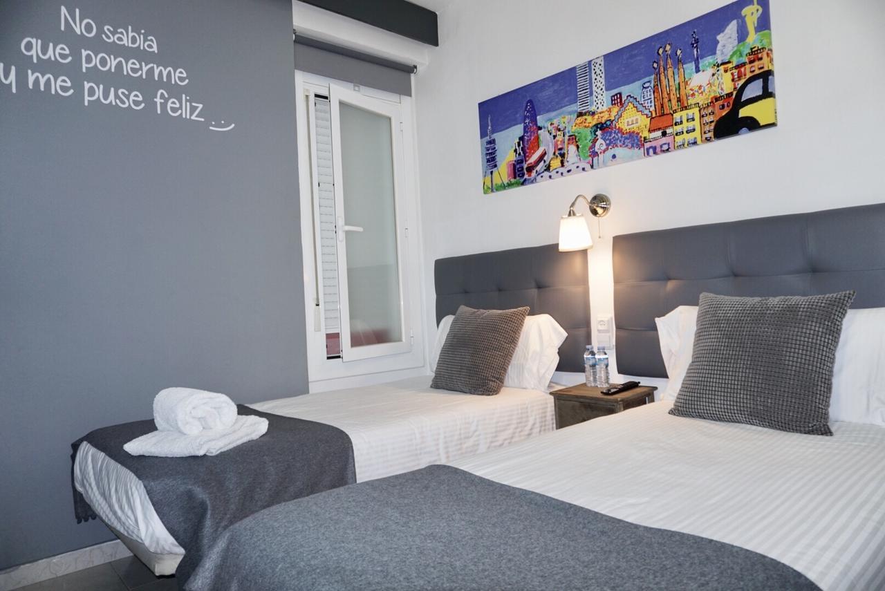 Hostal Lleida บาร์เซโลนา ภายนอก รูปภาพ